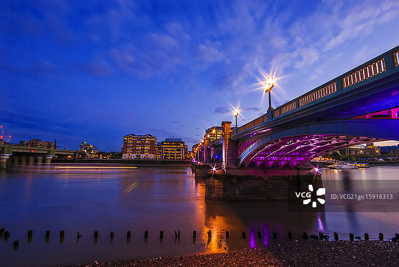 南华克桥图片素材