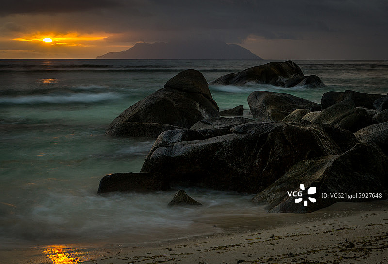 博瓦隆海湾的日落图片素材