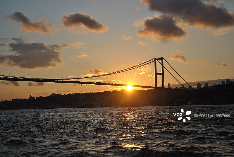 博斯普鲁斯海峡的日落图片素材