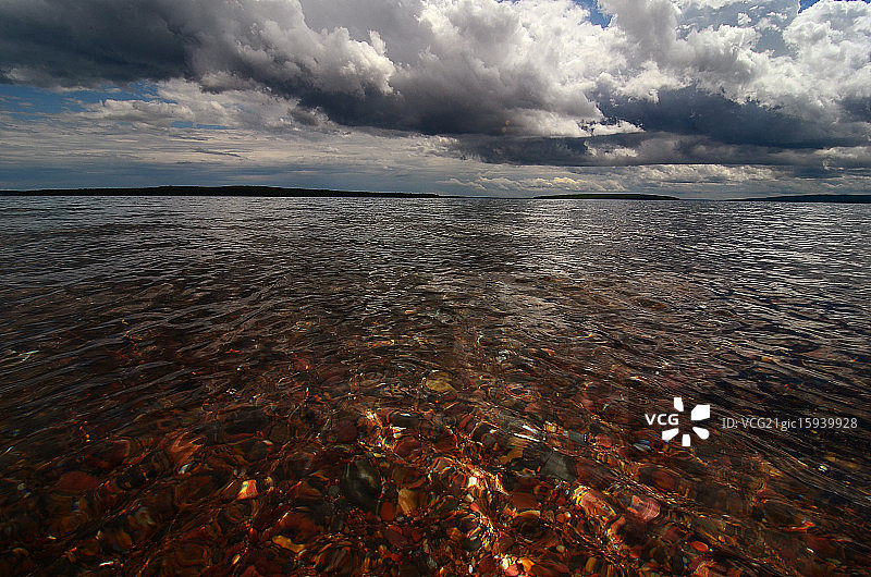 夏日里的苏必利尔湖图片素材