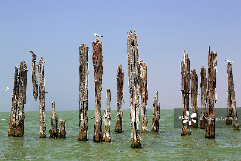 在古老港口放松身心图片素材