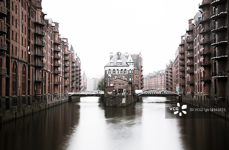 仓库城与水上城堡图片素材