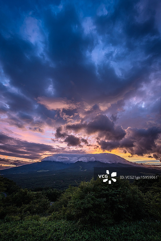 八岳山日落图片素材