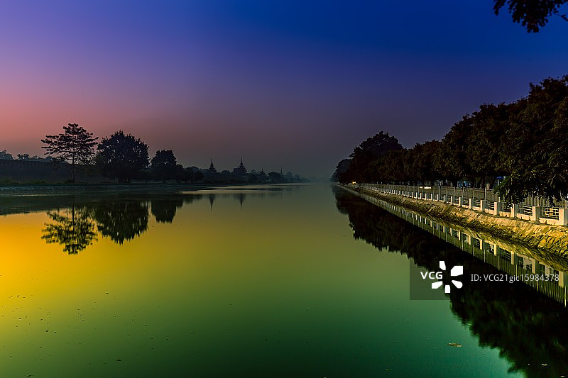 曼德勒皇宫的清晨图片素材
