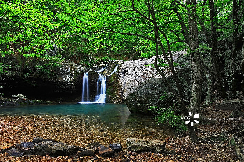 秋溪瀑布图片素材