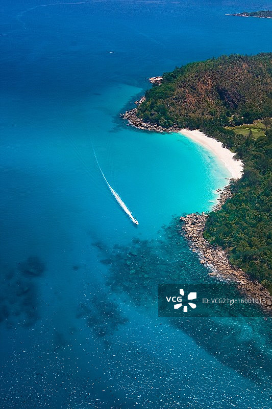 塞舌尔普拉兰岛的航拍景色图片素材