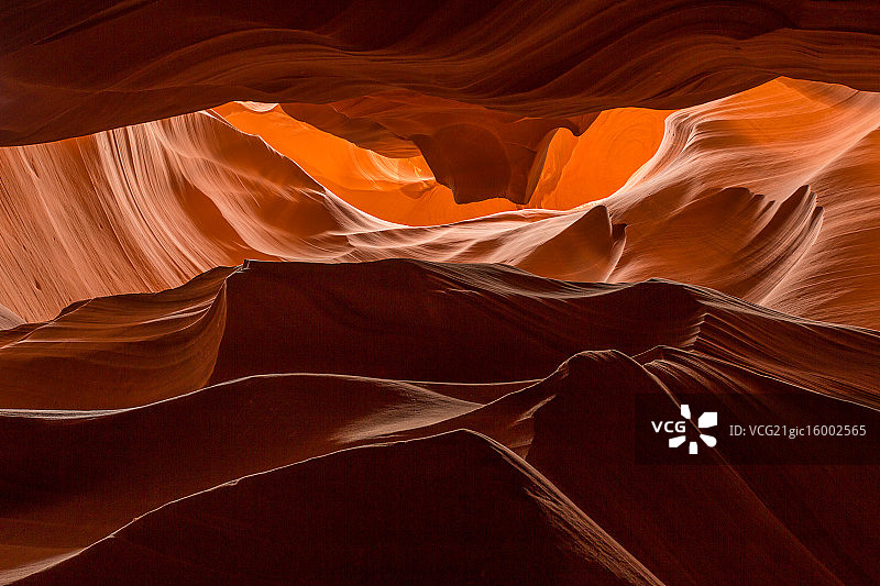 峡谷中的纪念碑谷图片素材