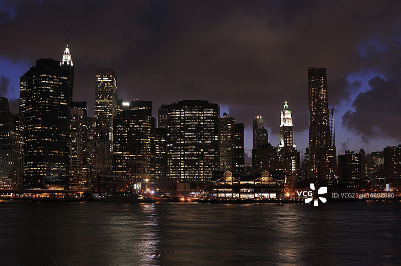 从布鲁克林看下曼哈顿图片素材