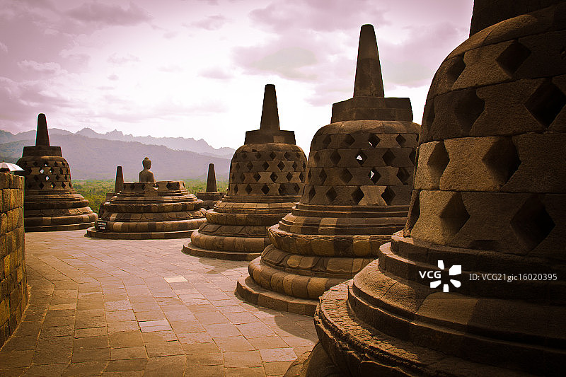 印度尼西亚爪哇岛婆罗浮屠寺庙图片素材