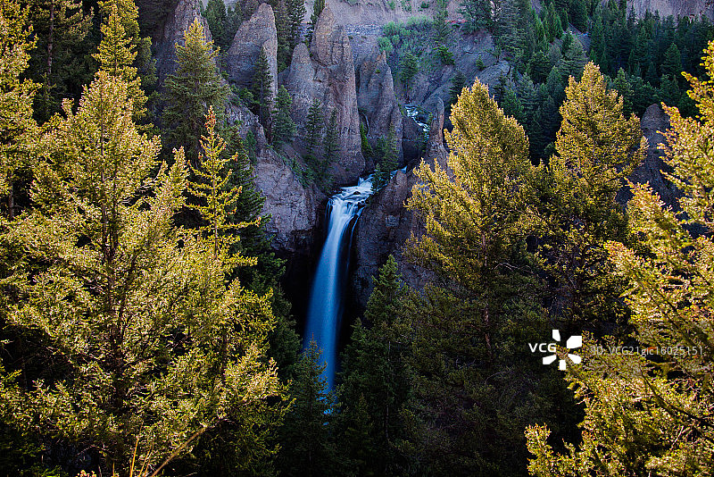 黄石塔瀑图片素材
