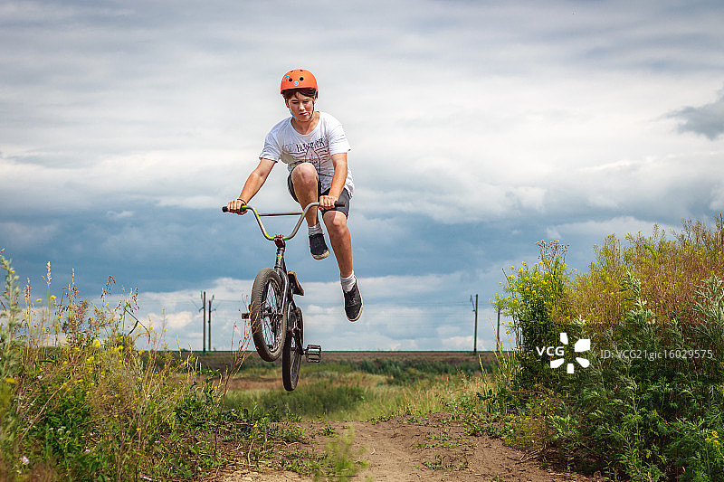 康康舞图片素材