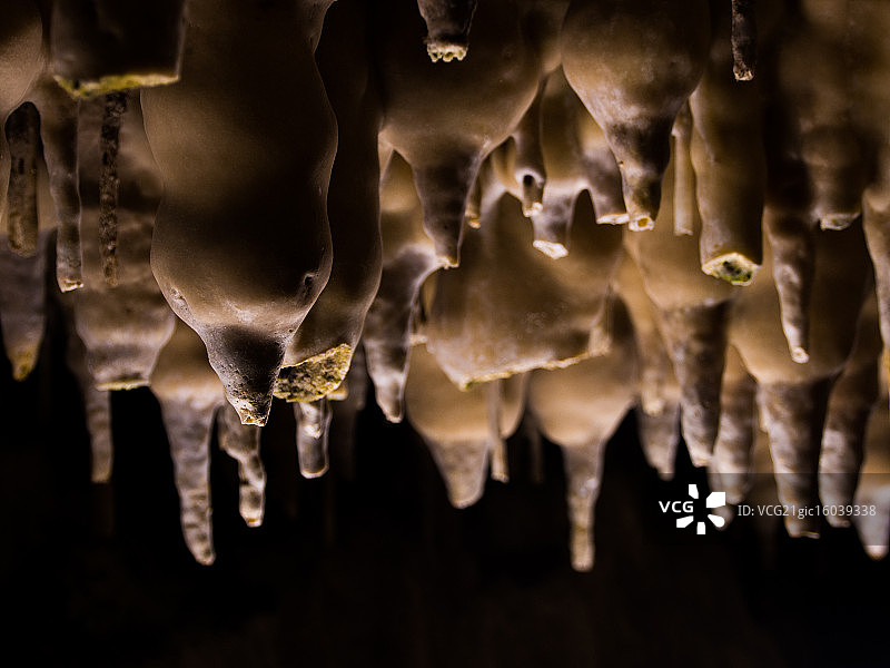 钟乳石图片素材