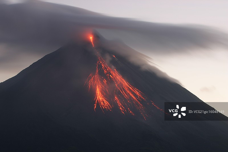 Arenal火山图片素材