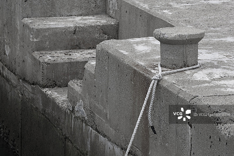 混凝土系泊柱图片素材