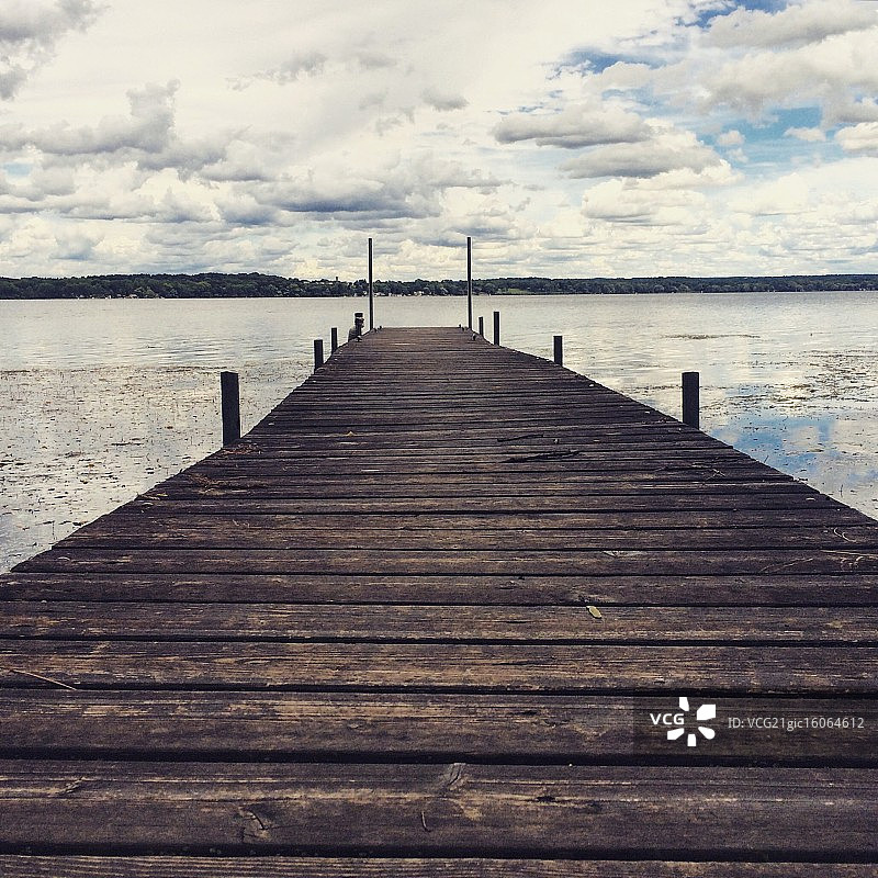 卡尤加湖码头图片素材