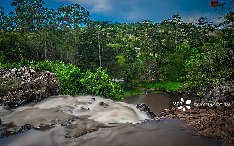 乌干达塞济布瓦瀑布图片素材