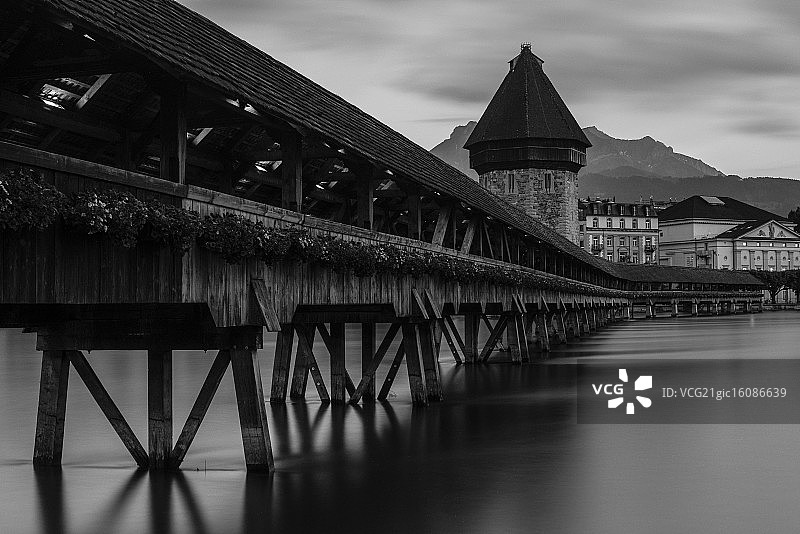 教堂桥图片素材