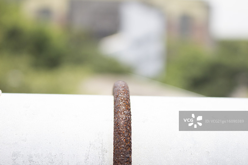 白色表面的铁锈图片素材