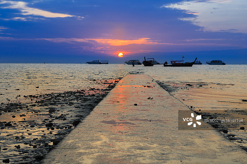 瑞莱海滩早安图片素材