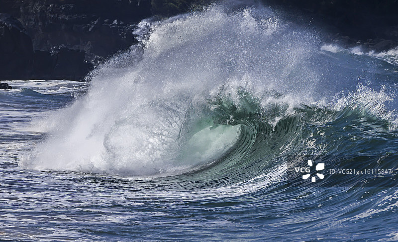 威美亚海湾巨浪图片素材