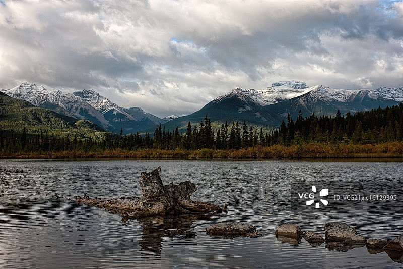 弗米利恩湖图片素材