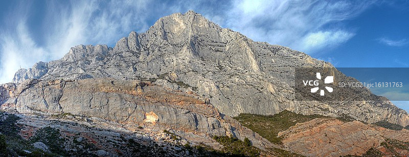 冬季的圣维克多山图片素材