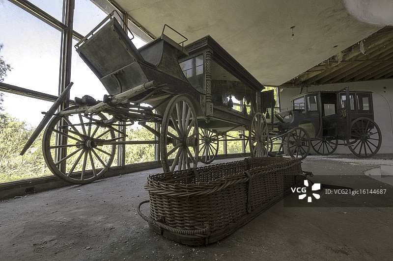 马车灵车和棺材图片素材