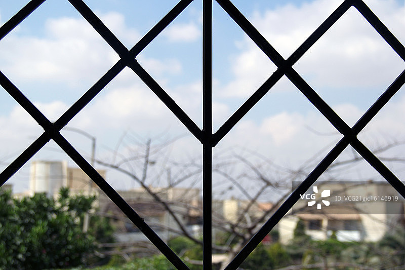 不要囚禁自己图片素材