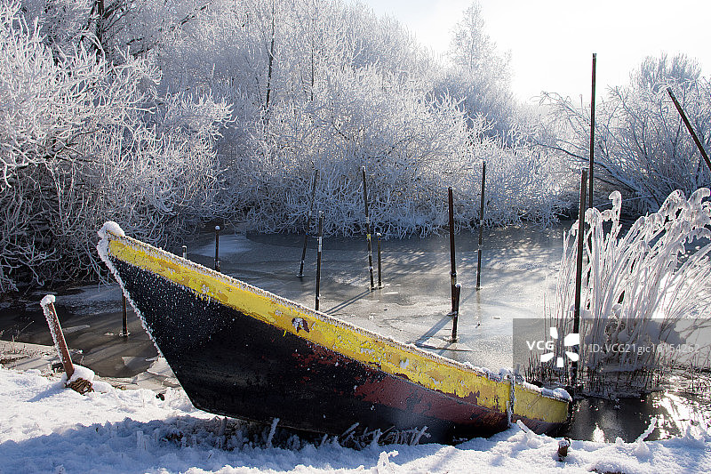 冰上钓鱼图片素材