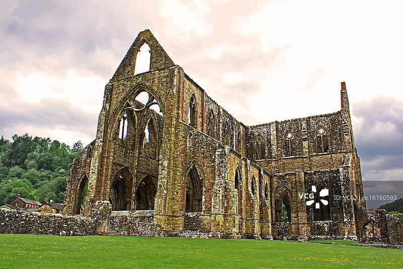 廷特恩修道院图片素材