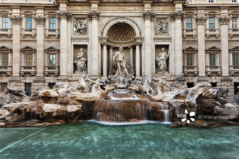 罗马特莱维喷泉正面图片素材