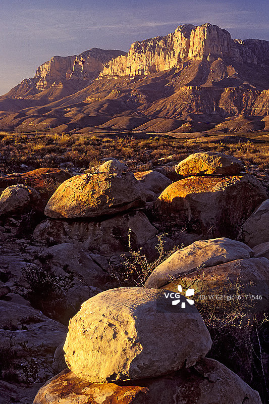 酋长岩的日落图片素材