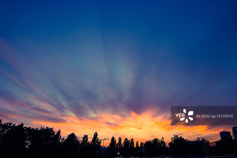 天空中的火焰图片素材