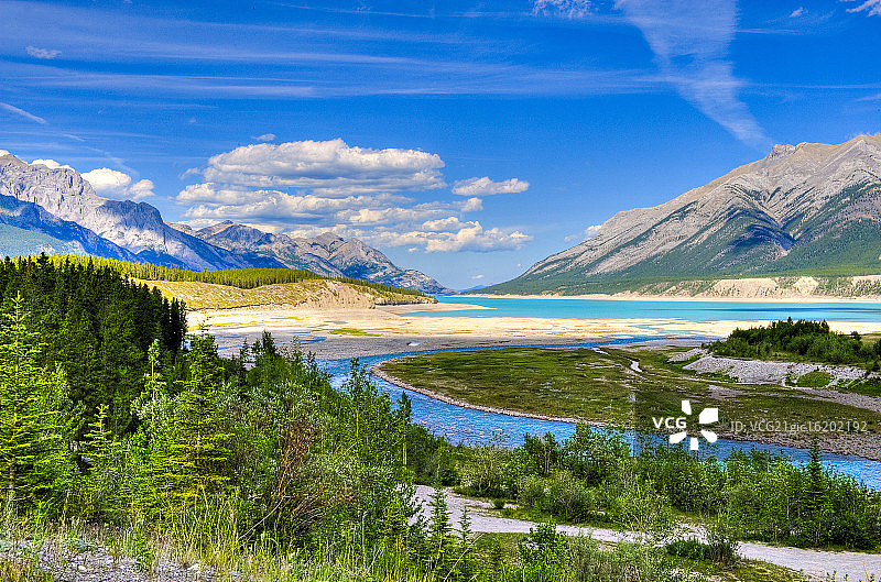 亚伯拉罕湖，加拿大艾伯塔省图片素材