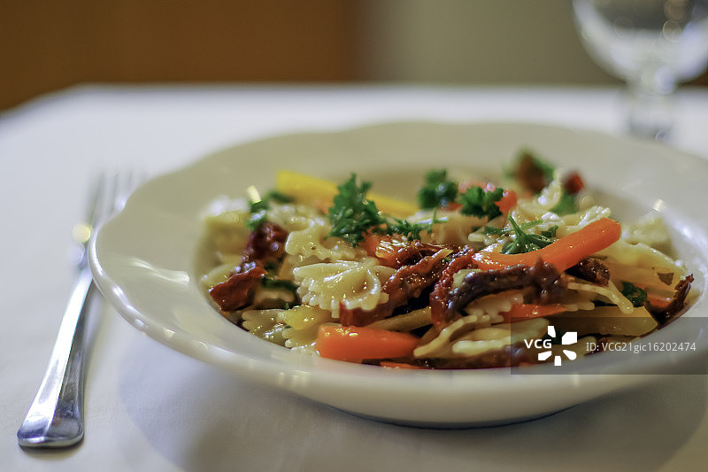 夏季意面沙拉图片素材