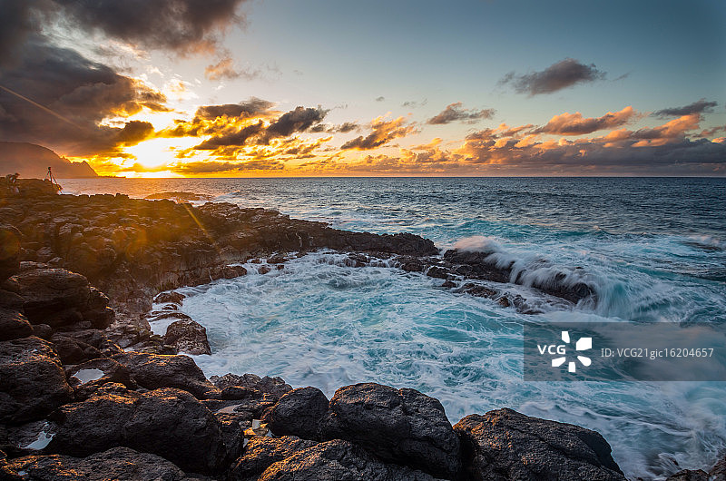 考艾岛皇后浴池的日落图片素材