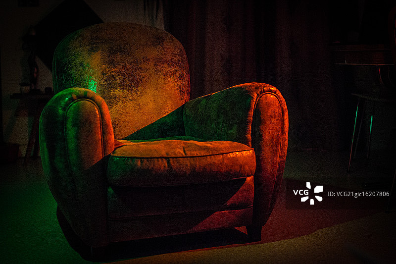 阴风阵阵的扶手椅图片素材