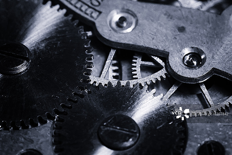 旧钟表中的生锈机械图片素材