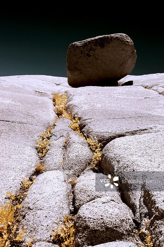 提奥加通道旁的巨石图片素材