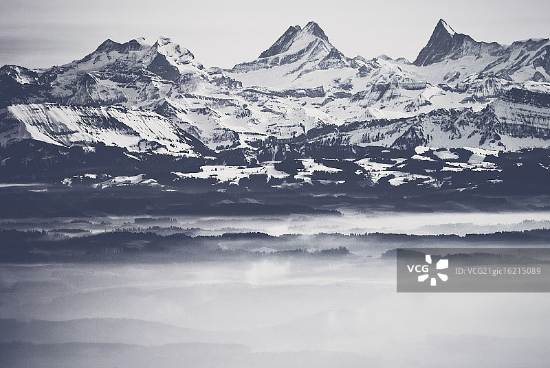 瑞士阿尔卑斯山图片素材