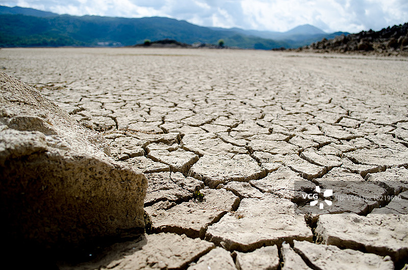 干涸的湖泊图片素材