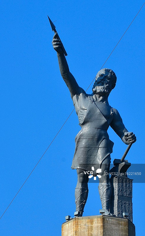 在锻造厂的火神图片素材