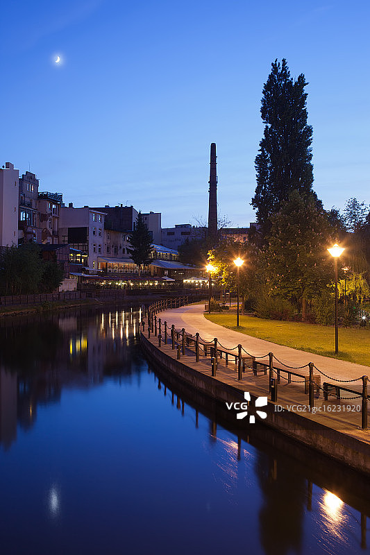 傍晚的比得哥什市图片素材