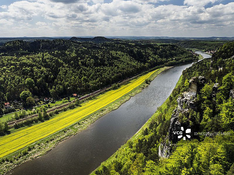 从巴斯泰看到的易北河景色图片素材