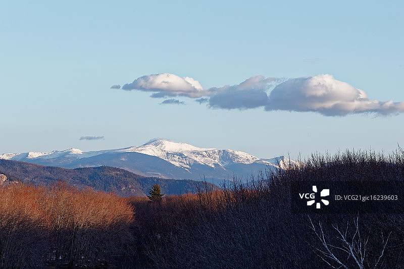 华盛顿山上的静谧图片素材