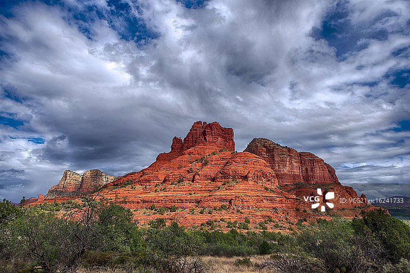 钟岩和法院 isolated Butte图片素材