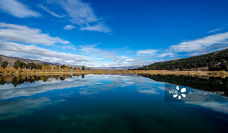 邓斯坦湖图片素材
