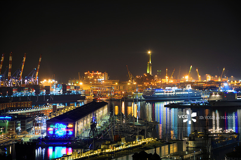夜间码头图片素材