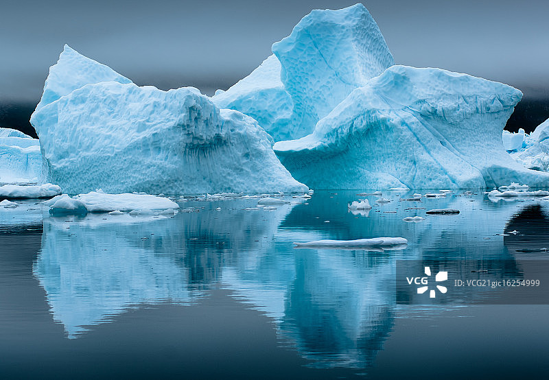 纳尔萨尔苏瓦蓝色冰山图片素材
