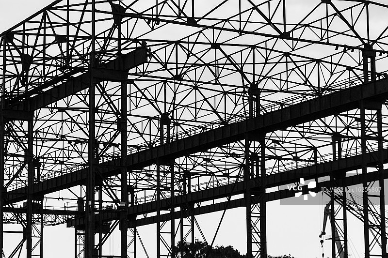 码头的黑色线条图片素材